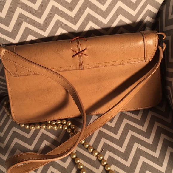 Fun mini hand bag! Perfect for spring and summer! - Picture 3 of 4